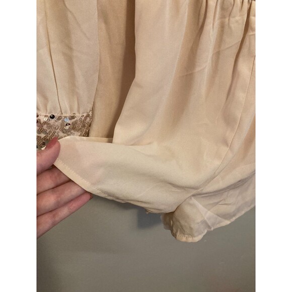 Forever 21 Women’s Romper Peach Long Sleeve Sequins Keyhole Back Small NWT - Picture 9 of 16